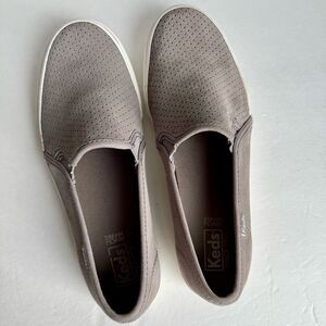 Ked's Women's 8 Gray Suede Slip On Shoes Deck Boat Double Decker WH58699
